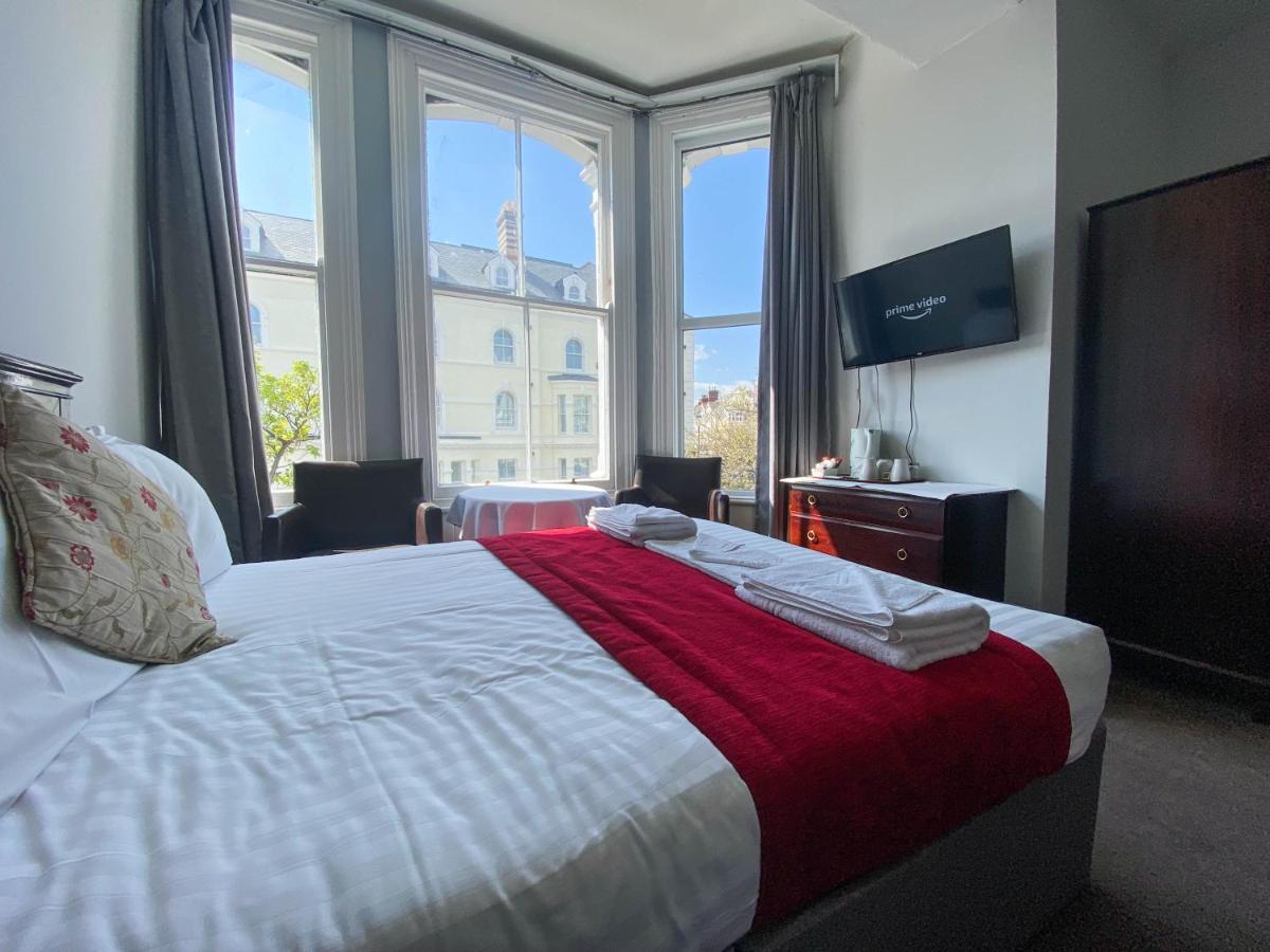 The Broadway 3* Llandudno